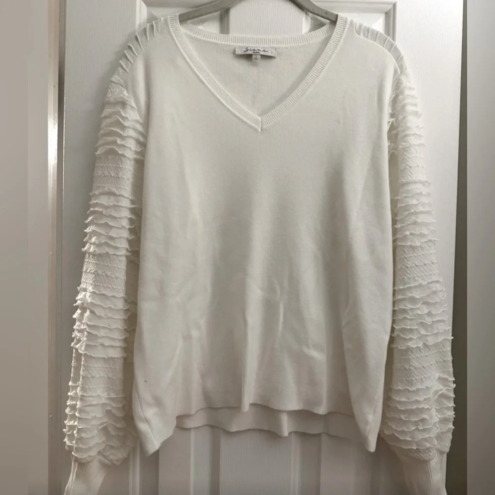Sioni Cream V-Neck Sweater with Textured Sleeves